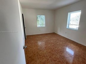 407 NW 84th St 407, Miami FL 33150