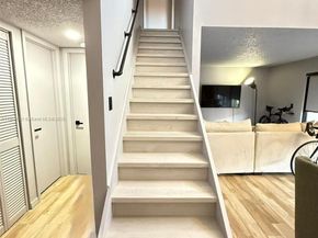 6169 NW 170th Ter, Hialeah FL 33015