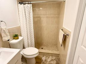 6169 NW 170th Ter, Hialeah FL 33015