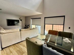 6169 NW 170th Ter, Hialeah FL 33015