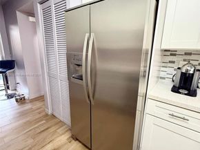 6169 NW 170th Ter, Hialeah FL 33015