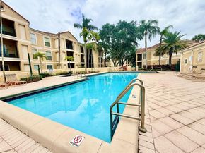 733 Riverside Dr 1215, Coral Springs FL 33071
