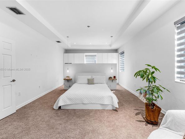 655 SE 37th Ter, Homestead FL 33033