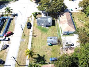 17645 SW 104th Ave, Miami FL 33157