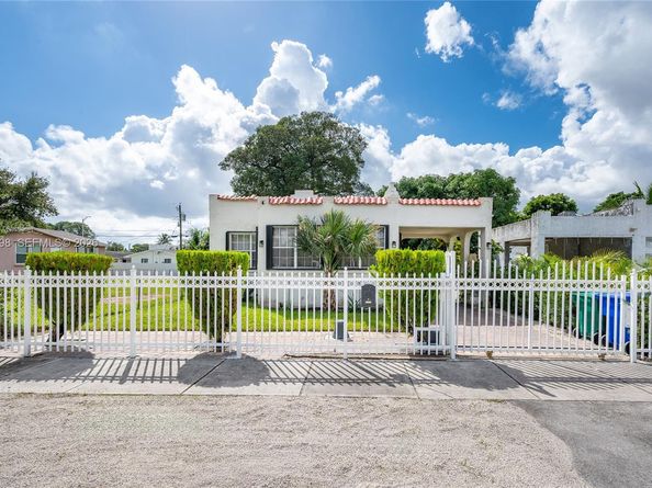 1844 NW 47th St, Miami FL 33142