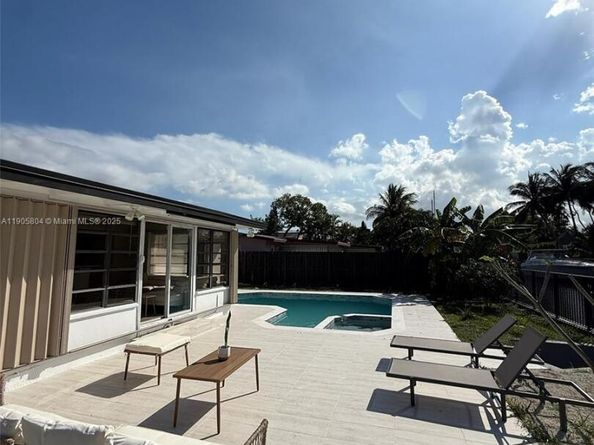 2443 tortugas lane, Lauderdale Lakes FL 33312