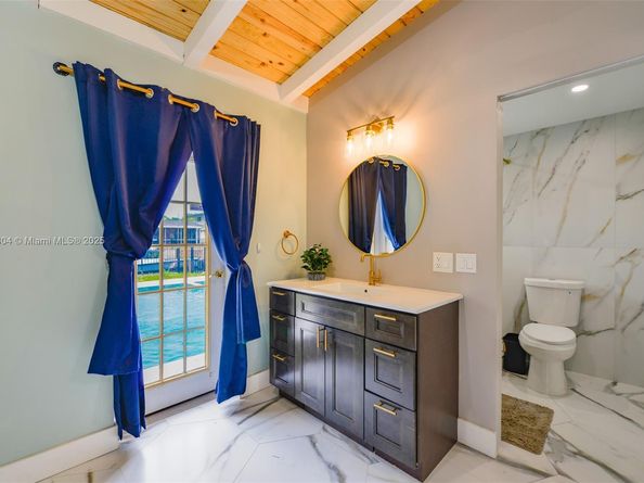 2443 tortugas lane, Lauderdale Lakes FL 33312