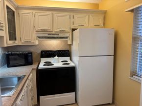 2861 Somerset Dr 407, Lauderdale Lakes FL 33311