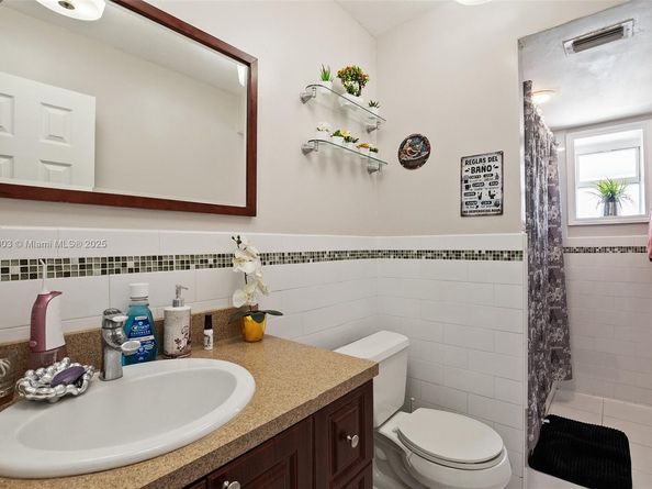 3813 S Lake Ter, Miramar FL 33023