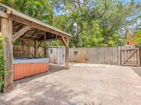 2301 Tequesta Ln, Coconut Grove FL 33133
