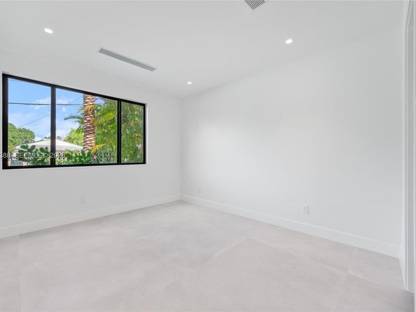 4235 NW 1st Ave, Miami FL 33127