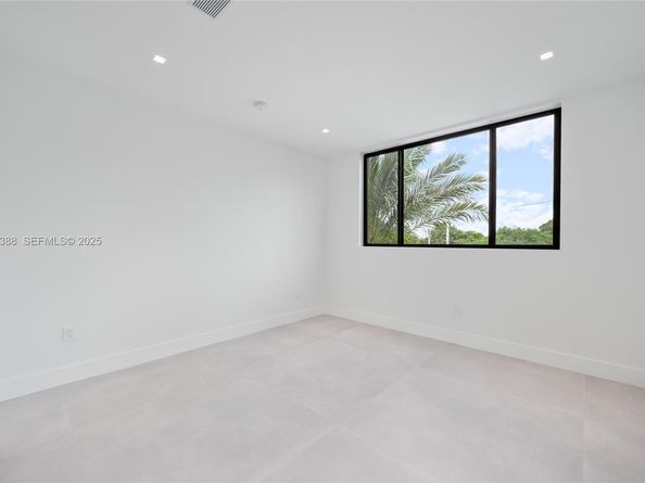 4235 NW 1st Ave, Miami FL 33127