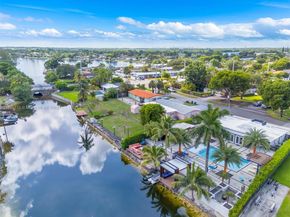8241 NW 182nd St, Hialeah FL 33015