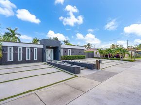 8241 NW 182nd St, Hialeah FL 33015