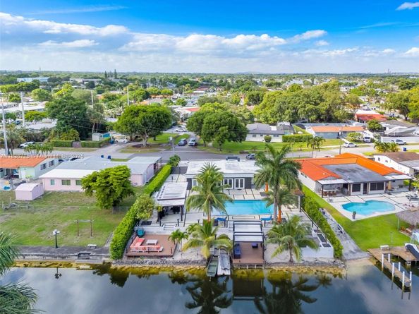 8241 NW 182nd St, Hialeah FL 33015