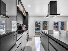 8241 NW 182nd St, Hialeah FL 33015