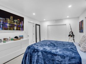 8241 NW 182nd St, Hialeah FL 33015