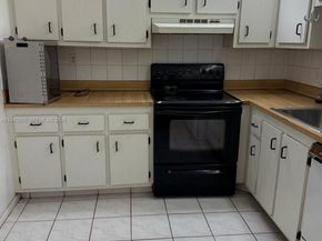 2850 Somerset Dr 309L, Lauderdale Lakes FL 33311