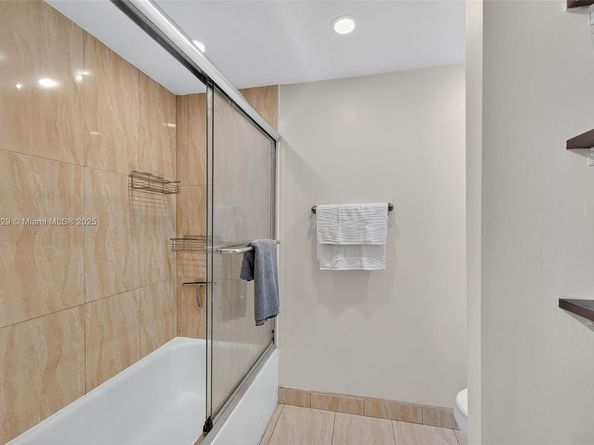 290 174th St 1415, Sunny Isles Beach FL 33160