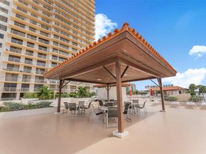 290 174th St 1415, Sunny Isles Beach FL 33160