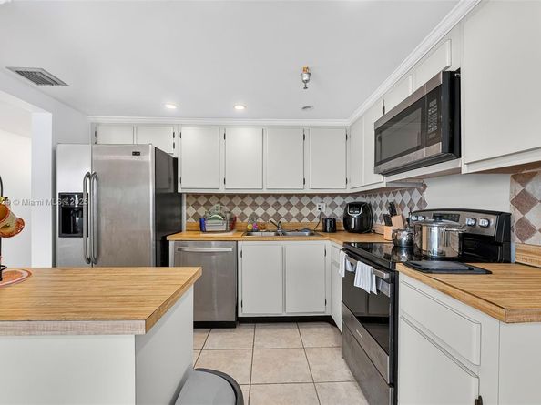 290 174th St 1415, Sunny Isles Beach FL 33160