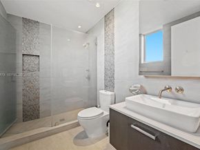 3535 Hiawatha Ave 502, Miami FL 33133