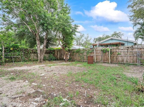 8521 NW 15th Ave, Miami FL 33147