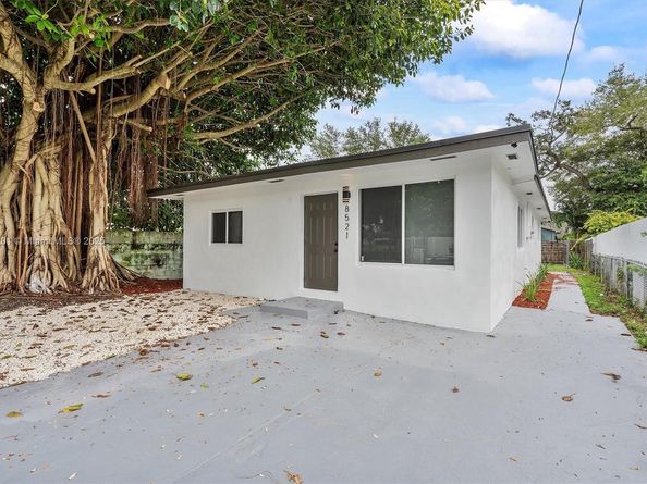 8521 NW 15th Ave, Miami FL 33147