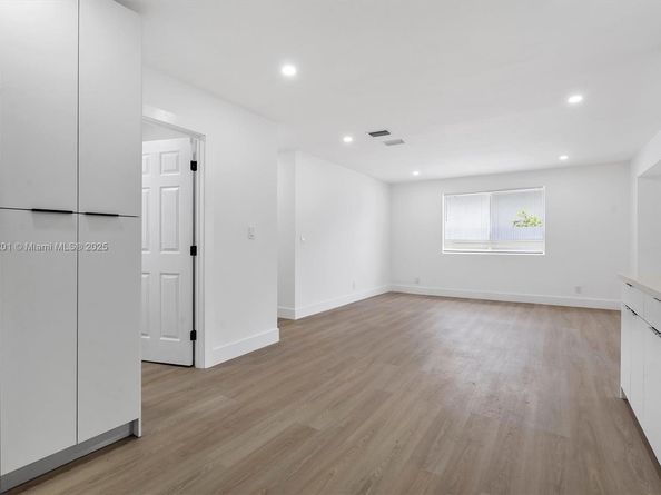 8521 NW 15th Ave, Miami FL 33147