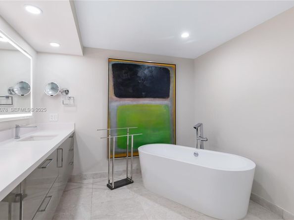 488 NE 18th St 5012, Miami FL 33132