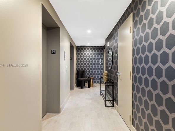 488 NE 18th St 5012, Miami FL 33132