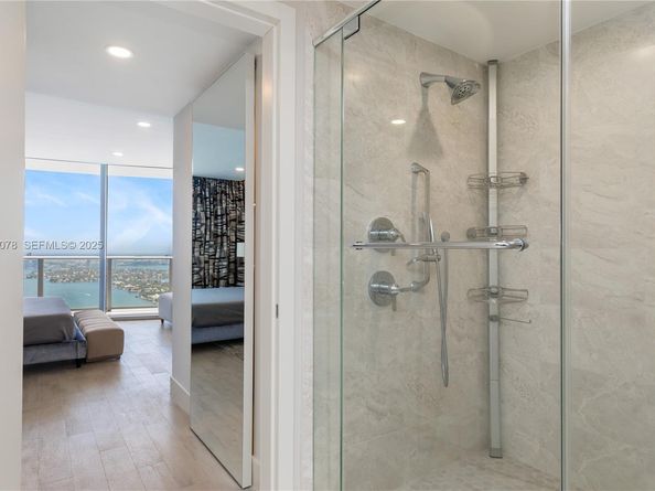 488 NE 18th St 5012, Miami FL 33132