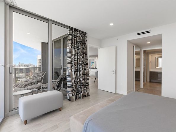 488 NE 18th St 5012, Miami FL 33132