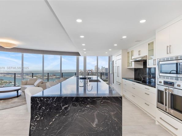 488 NE 18th St 5012, Miami FL 33132