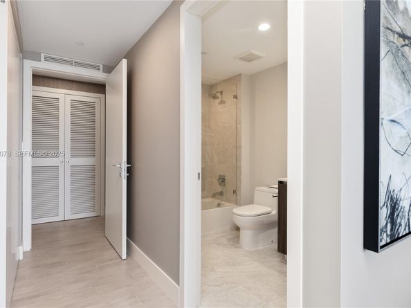 488 NE 18th St 5012, Miami FL 33132