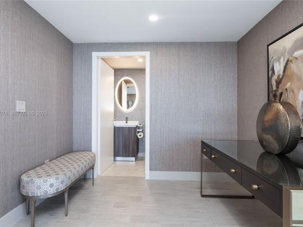 488 NE 18th St 5012, Miami FL 33132