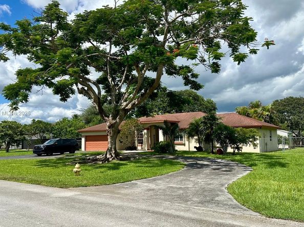 1771 NW 17th St, Homestead FL 33030