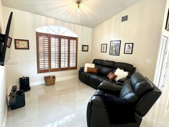 1771 NW 17th St, Homestead FL 33030