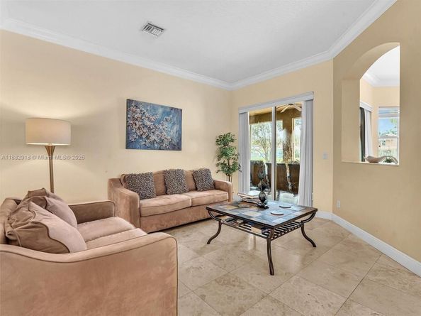 19222 Crystal St, Weston FL 33332