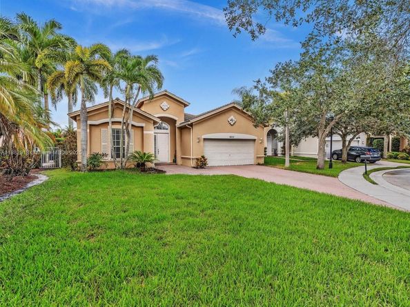 19222 Crystal St, Weston FL 33332
