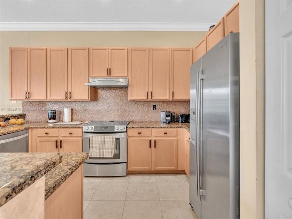 19222 Crystal St, Weston FL 33332