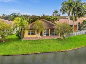 19222 Crystal St, Weston FL 33332
