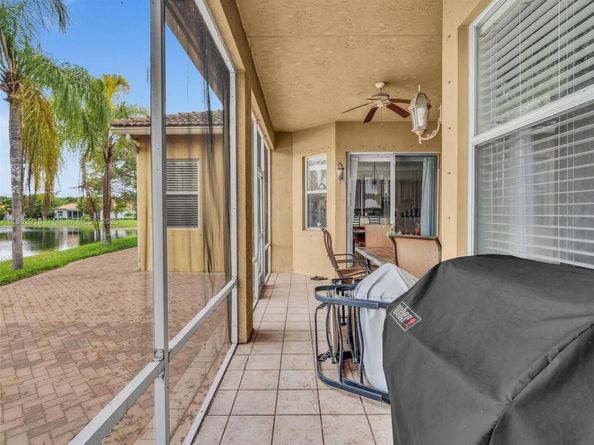 19222 Crystal St, Weston FL 33332