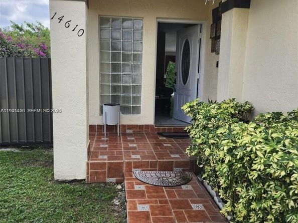 Undisclosed Address #A11941450, Miami FL 33177