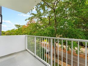 645 NE 121st St 302, North Miami FL 33161