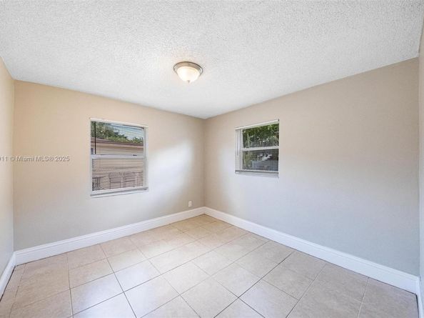 5736 Simms St, Hollywood FL 33021