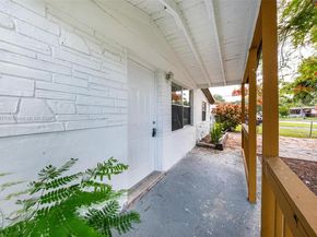 5736 Simms St, Hollywood FL 33021