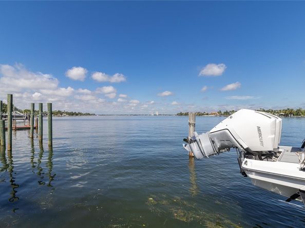 1215 N Biscayne Point Rd, Miami Beach FL 33141