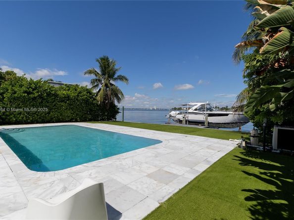 1215 N Biscayne Point Rd, Miami Beach FL 33141