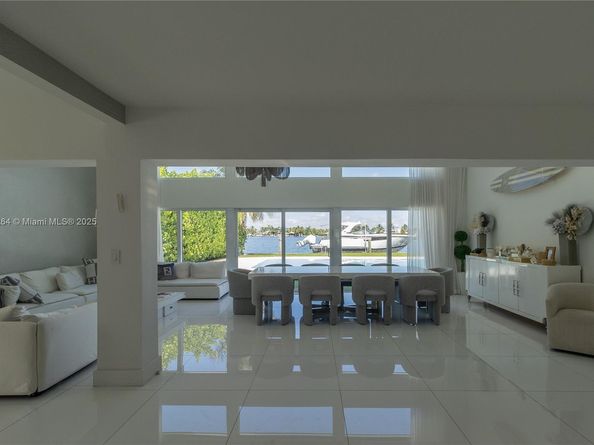 1215 N Biscayne Point Rd, Miami Beach FL 33141